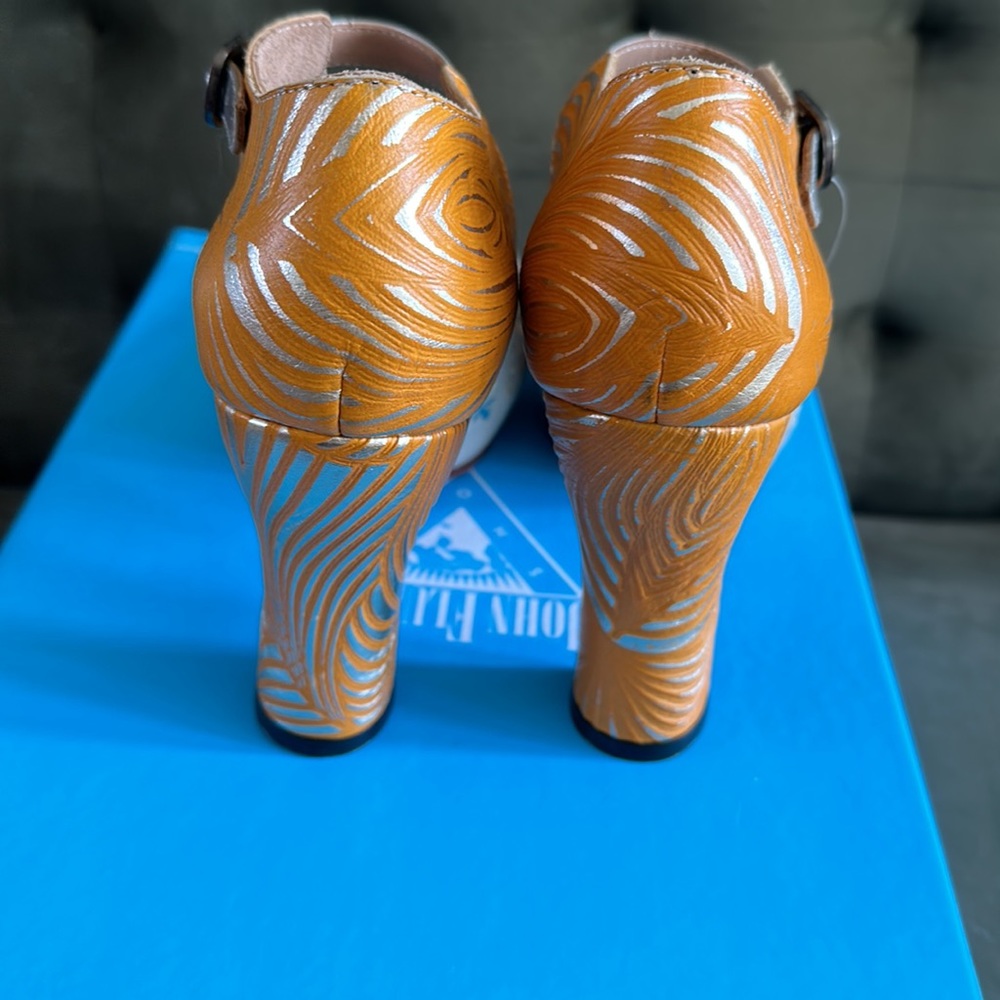 Fluevog Miracles Platform Pump - image 4